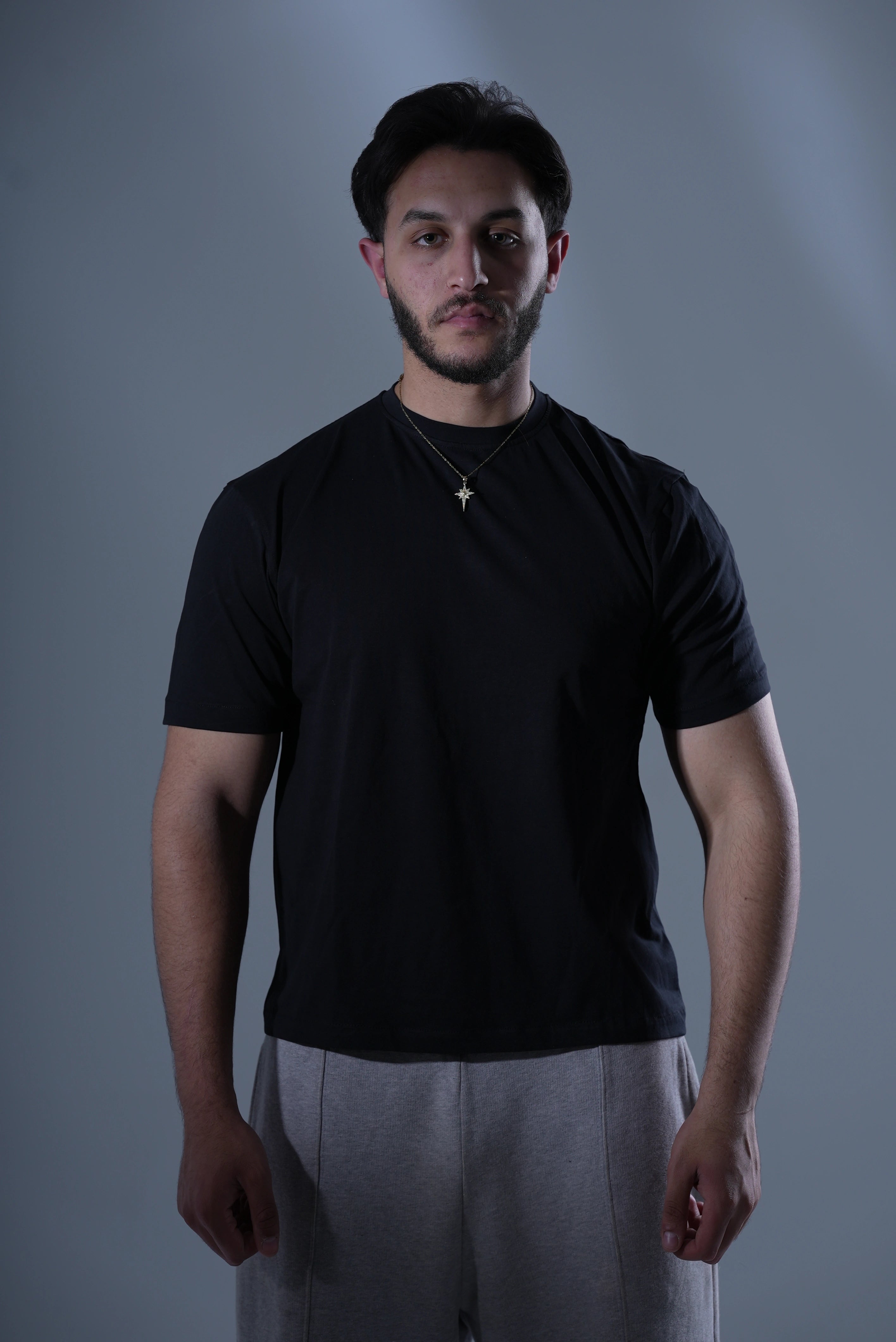 REGULAR FIT T-SHIRT (BLACK)