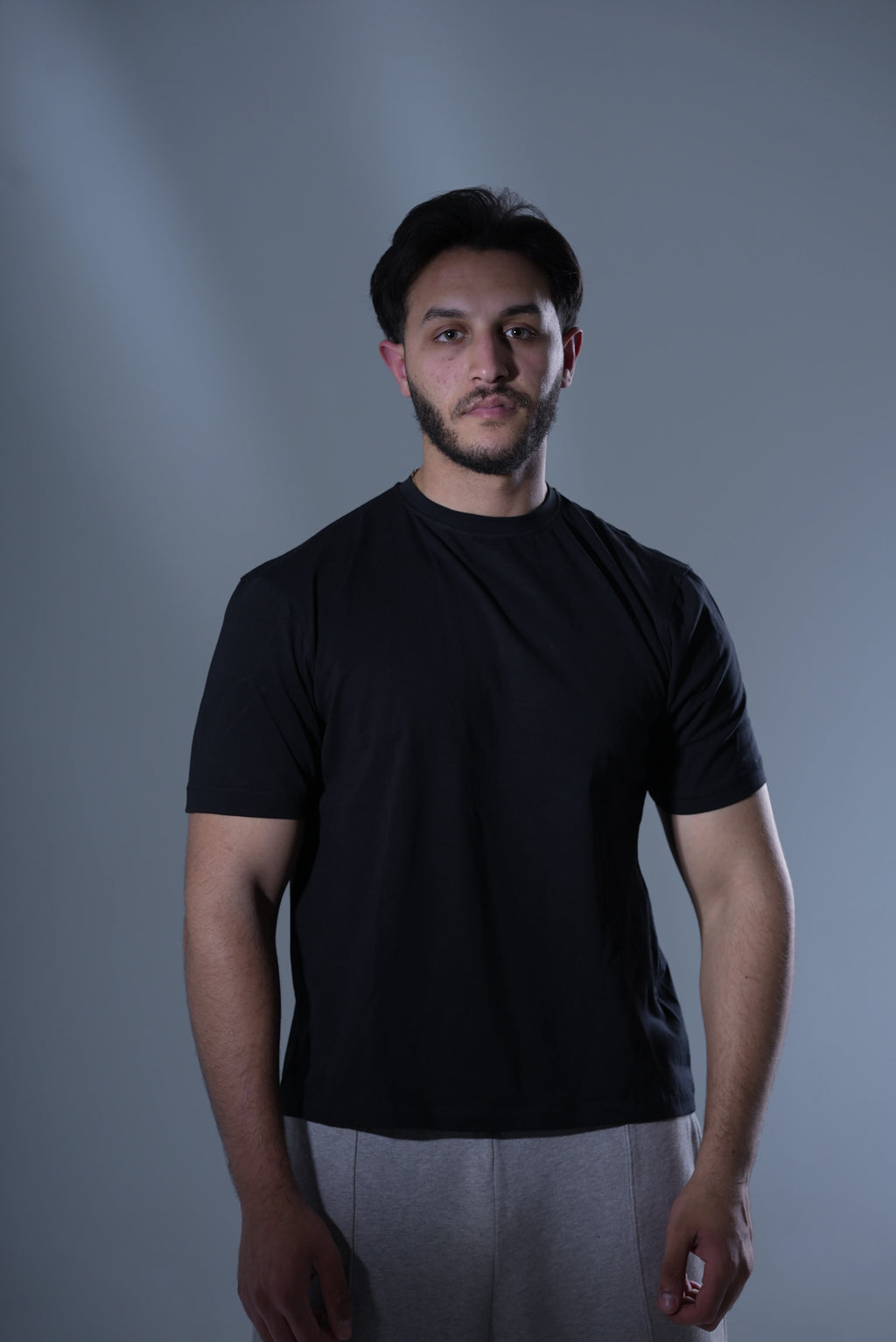 REGULAR FIT T-SHIRT (BLACK)